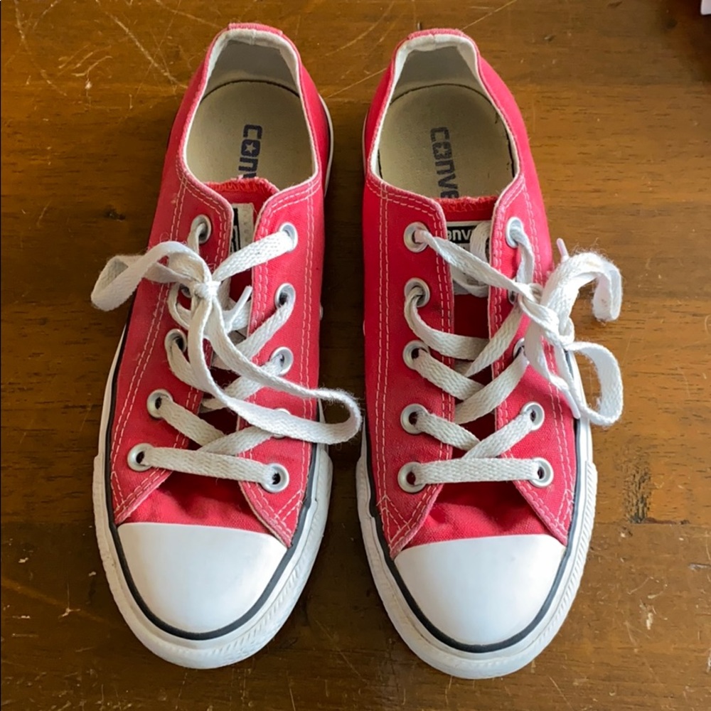 Red converse